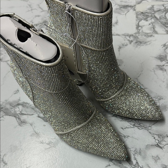 A New Day Women’s Cailin Silver Glitter Ankle Boots Size 6 - Picture 4 of 16